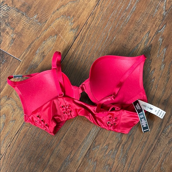 NWT Victoria’s Secret Very Sexy Push Up Red Women's Bra, 32B - Picture 3 of 4